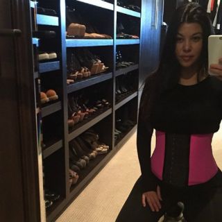 Kourtney Kardashian reduce tallas al estilo Kim y Khloe