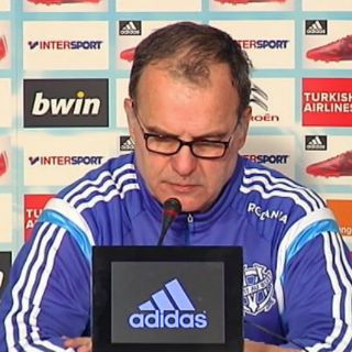 Marcelo Bielsa da la cara por el Marsella