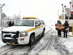 NY ha iniciado el mes de marzo con fuertes tormentas de nieve. EFE / A. Gombert