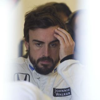 Tras accidente, Fernando Alonso despierta en 1995