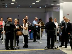 El aeropuerto de Miami fue cerrado de manera parcial durante el operativo. AFP / J. Raedle