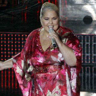 Lupita D'Alessio dedica concierto a las mujeres