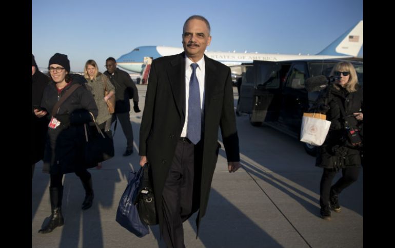 Holder admite 'conmoción' ante el informe sobre las violaciones a las que se le acusa a la Policía de Ferguson. AP / C. Kaster