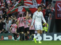 El Real Madrid se ha complicado el liderato de la Liga BBVA cayendo 1-0 en San Mamés ante el Athletic Club. AFP / A. Gillenea
