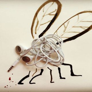 Artista crea imágenes usando objetos de la vida cotidiana