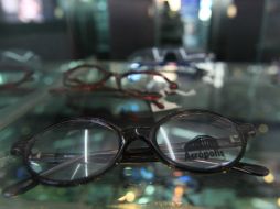 La entrega de vales o cupones con la leyenda Lentes con Graduación Gratuitos debe ser cancelada en las próximas 24 horas. EL INFORMADOR / ARCHIVO