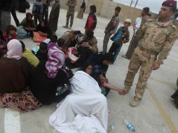 Miles de iraquíes han sido desplazados de sus casas debido a los constantes ataques por parte del EI. AFP / A. Al-Rubaye