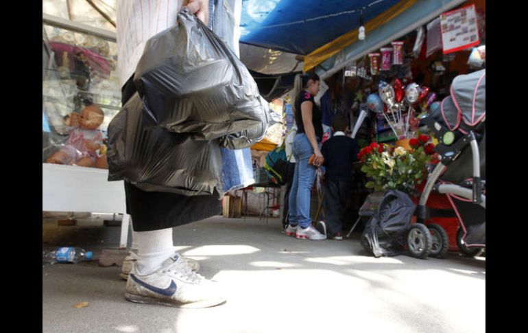 El presidente del IMP, Rafael Blanco, señala que se necesitan impulsar campañas de concientización para invitar a separar los residuos. EL INFORMADOR / ARCHIVO