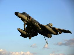 Aviones de la coalición internacional bombardearon Tal Abyad, provocando la muerte de varios yihadistas y trabajadores de la refinería. AFP / ARCHIVO