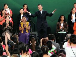El Mandatario encabezó la ceremonia oficial por el Día Internacional de la Mujer, que se celebró este domingo. SUN / L. Godínez