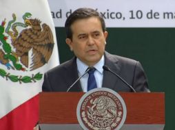 El secretario de Economía, Ildefonso Guajardo, anuncia que Heineken construirá una nueva planta cervecera en Chihuahua. YOUTUBE / Gobierno de la República