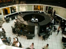 Este martes se negociaron 314.4 millones de títulos por un monto de 11 mil 109.5 millones de pesos. NTX / ARCHIVO