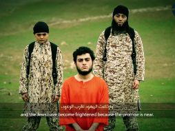 Mohamed Said Ismail Musalam afirma que es árabe israelí y residente de Jerusalén antes de ser ejecutado. ESPECIAL / siteintelgroup.com