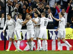 Los blancos completaron un decepcionante partido en el Santiago Bernabéu. EFE / J. Martín