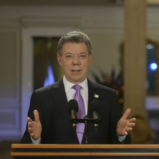 Colombia suspenderá bombardeos a las FARC