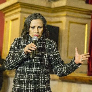 Patricia Reyes Spíndola engalana el FICG en Lagos