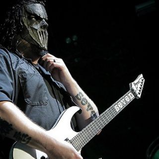 Guitarrista de Slipknot es apuñalado por su hermano