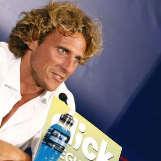 Diego Forlán anuncia retiro de la Selección de Uruguay