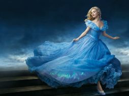 Lily James (Cenicienta) resaltó que las princesas de Disney están adaptándose a los nuevos tiempos sin cambiar sus valores. ESPECIAL / Disney