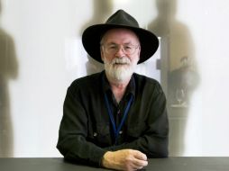 Pratchett era conocido por sus novelas cómicas y de fantasía. AP / ARCHIVO