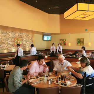 Comercial Mexicana concreta venta de Restaurantes California