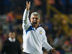 El entrenador de los felinos fue castigado por los constantes reclamos al cuerpo arbitral. MEXSPORT / ARCHIVO