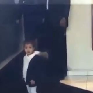 Kim Kardashian olvida a su hija frente a los paparazzi