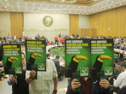 Para el coordinador perredista no basta con que el Tribunal y el INE resuelvan que el PVEM violó la ley. NTX / ARCHIVO