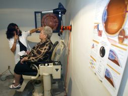 Otros factores de riesgo son la edad, padecer diabetes o hipertensión, presentar alto grado de miopía y el uso de corticoides. EL INFORMADOR / ARCHIVO