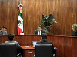 Consideran que los juzgadores electorales llevan el peso democrático del país. NTX / F. García