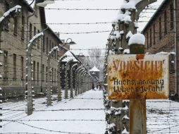 La amiga de infancia de Ana Frank afirma que la creencia en lo bueno del hombre desapareció después de Auschwitz. AP / ARCHIVO