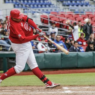 Diablos apalea a Sultanes