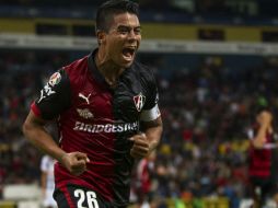 Juan Carlos Medina es el autor del primer gol Rojinegro. MEXSPORT / S. Molina