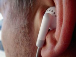 Utilizar el volumen de los audífonos en tonos altos, puede generar graves problemas. EL INFORMADOR / ARCHIVO