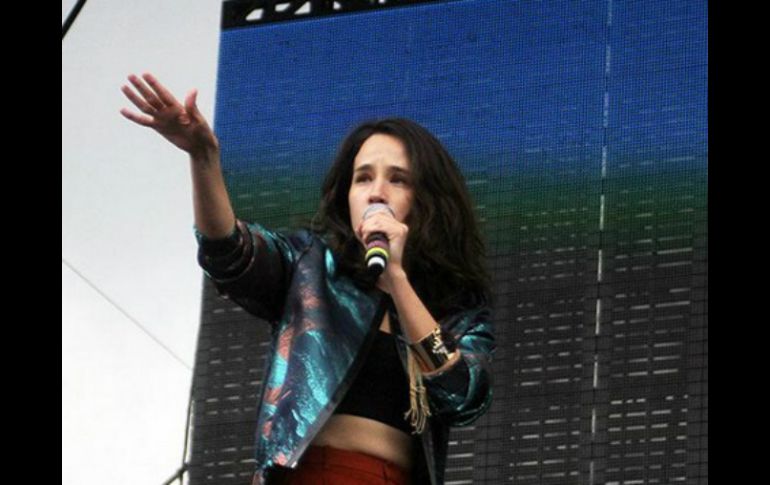 La cantautora reveló que su música ha sido influenciada por Drexler. TWITTER / @vivelatino