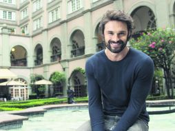 El actor español se dio a conocer en México con la serie “La Reina del Sur”, en la que compartió créditos con Kate del Castillo. ESPECIAL / TNT