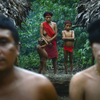 Perú busca proteger a tribu mashco-piro de desplazamiento
