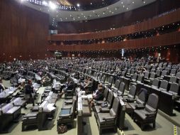 En el mismo periodo, diputados y senadores ordenaron subir en 30% su enorme presupuesto. SUN / RCC