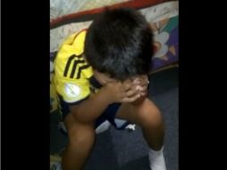 El padre del niño quiso grabarlo como una broma pero terminó con una gran lección por parte del pequeño. FACEBOOK / Sandro Niño