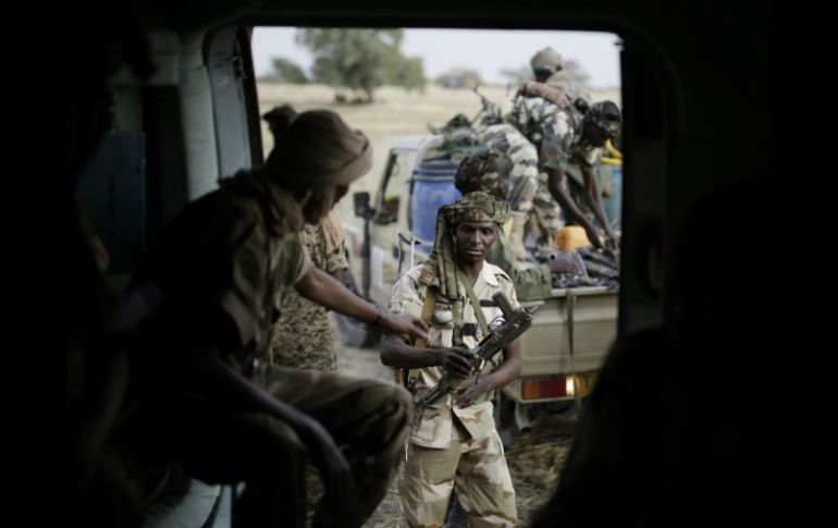 Centenares de extremistas entran a Gamboru tras la retirada de las tropas de Chad. AP / J. Delay