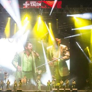 La Arrolladora cierra primer día de Cumbre Tajín