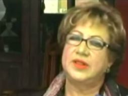Salma Karrum Cervantes apareció en un video donde sostenía una reunión con Servando Gómez Martínez, ''La Tuta''. YOUTUBE / Cadenatres Noticias