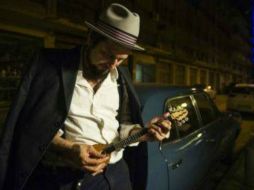 El cantautor italiano Vinicio Capossela se dejó seducir por este estilo de música, al que le dedicó un disco, 'Rebetiko gymnastas'. FACEBOOK / Vinicio Capossela