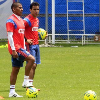 Carlos Salcido pide mesura ante resultados positivos