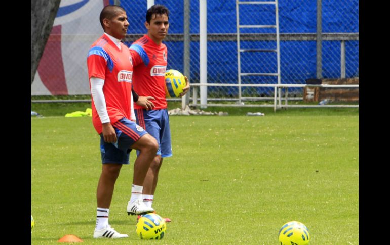 Carlos dice que la competencia interna los ha hecho mejorar este torneo. EL INFORMADOR / ARCHIVO