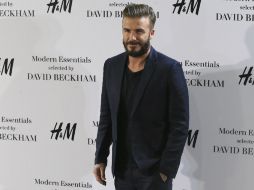 El ahora modelo y diseñador de moda luce ahora de esta forma en su nueva faceta. EFE / Zipi