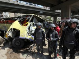 Se cree que la mayoría de las víctimas fatales son empleados de una compañía, dueña del autobús. EFE / K. Elfiqi