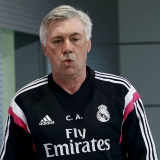 Llaman a 'Chicharito' para el Clásico español