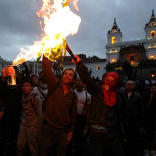 Opositores al régimen se manifiestan en Quito, Ecuador
