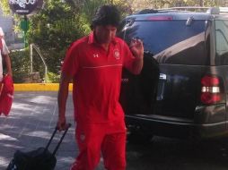 El técnico José Saturnino Cardozo no quiso dar declaraciones a su llegada a Guadalajara. EL INFORMADOR / J. Robles